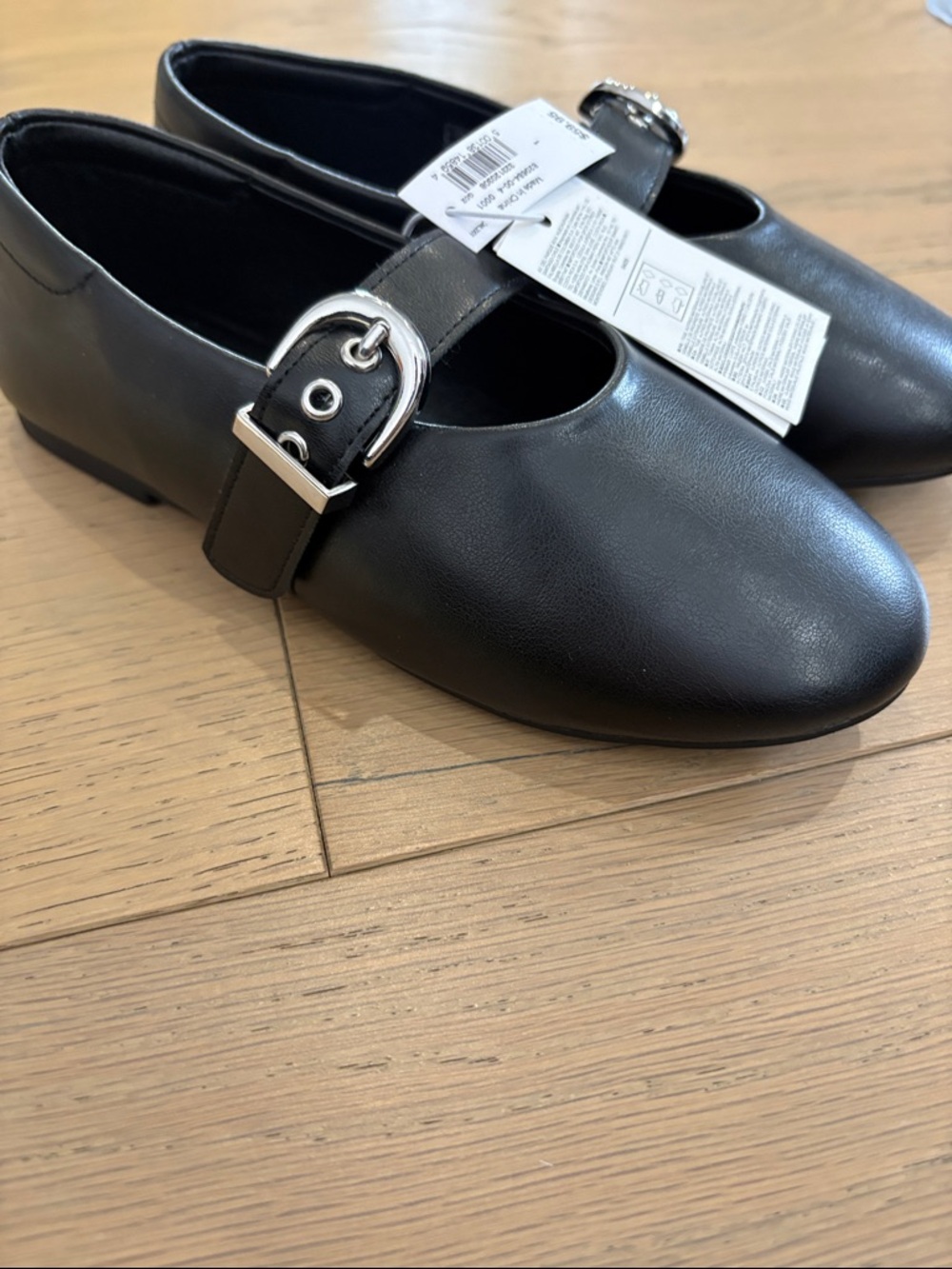 BNWT GAP Girls Size 1 Dress Shoes